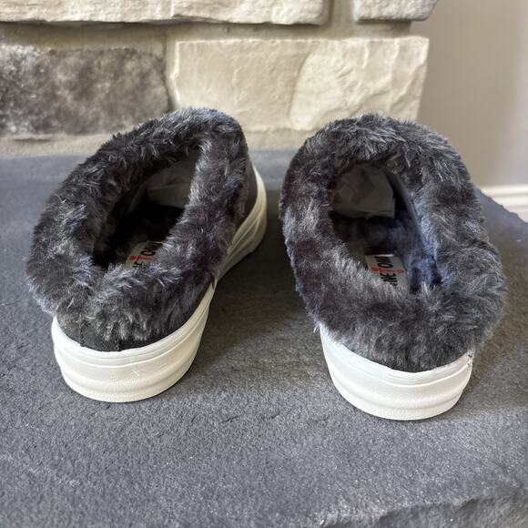 NEW Minnetonka Windy Charcoal Faux Fur Lined Suede Slip On Shoes Women's Size 6M - Picture 6 of 11